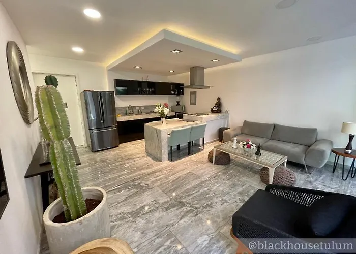 Black House Tulum